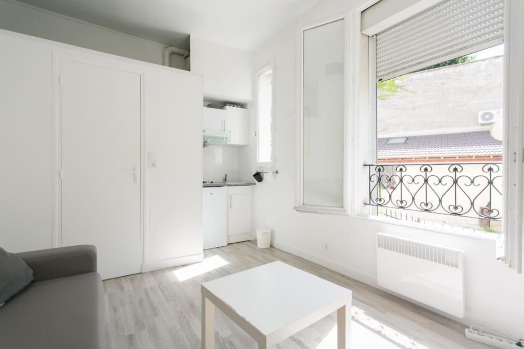 Charming Parisian Studio! إيفري سور سين المظهر الخارجي الصورة