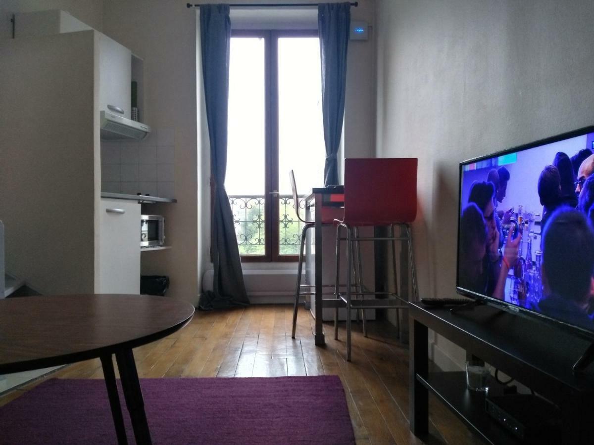 Charming Parisian Studio! إيفري سور سين المظهر الخارجي الصورة